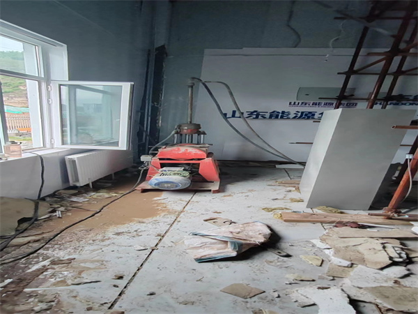 后安镇地基基础下沉墙体裂缝加固注浆顶升施工